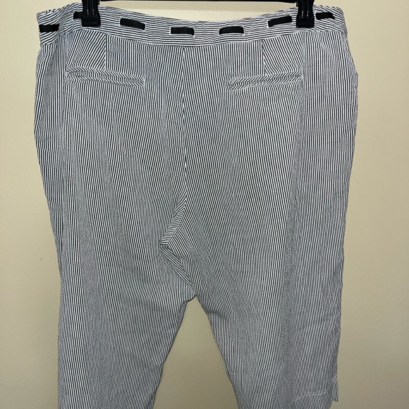 Women's Striped Capris - Black and White - Picture 3 of 3